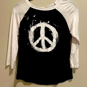 Peace Graphic Shirt Size Juniors Small Distressed Style NWT
